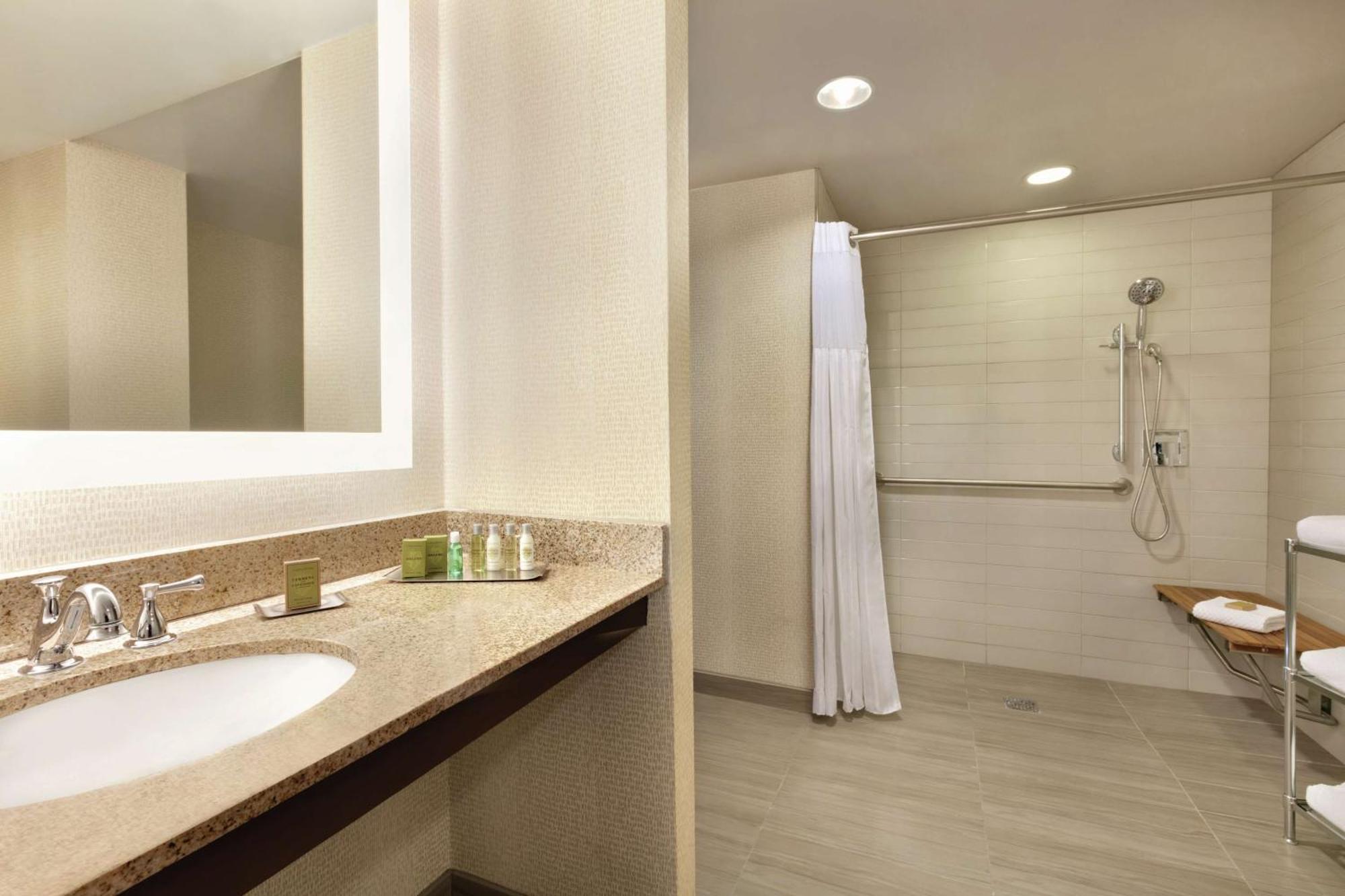 Doubletree By Hilton Atlanta Northeast/Northlake Tucker Zewnętrze zdjęcie